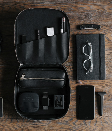 Necessaires
