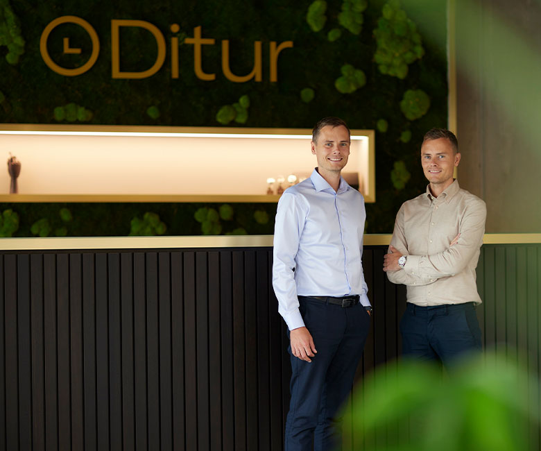 Kasper and Mikkel in Ditur's Hasselager store